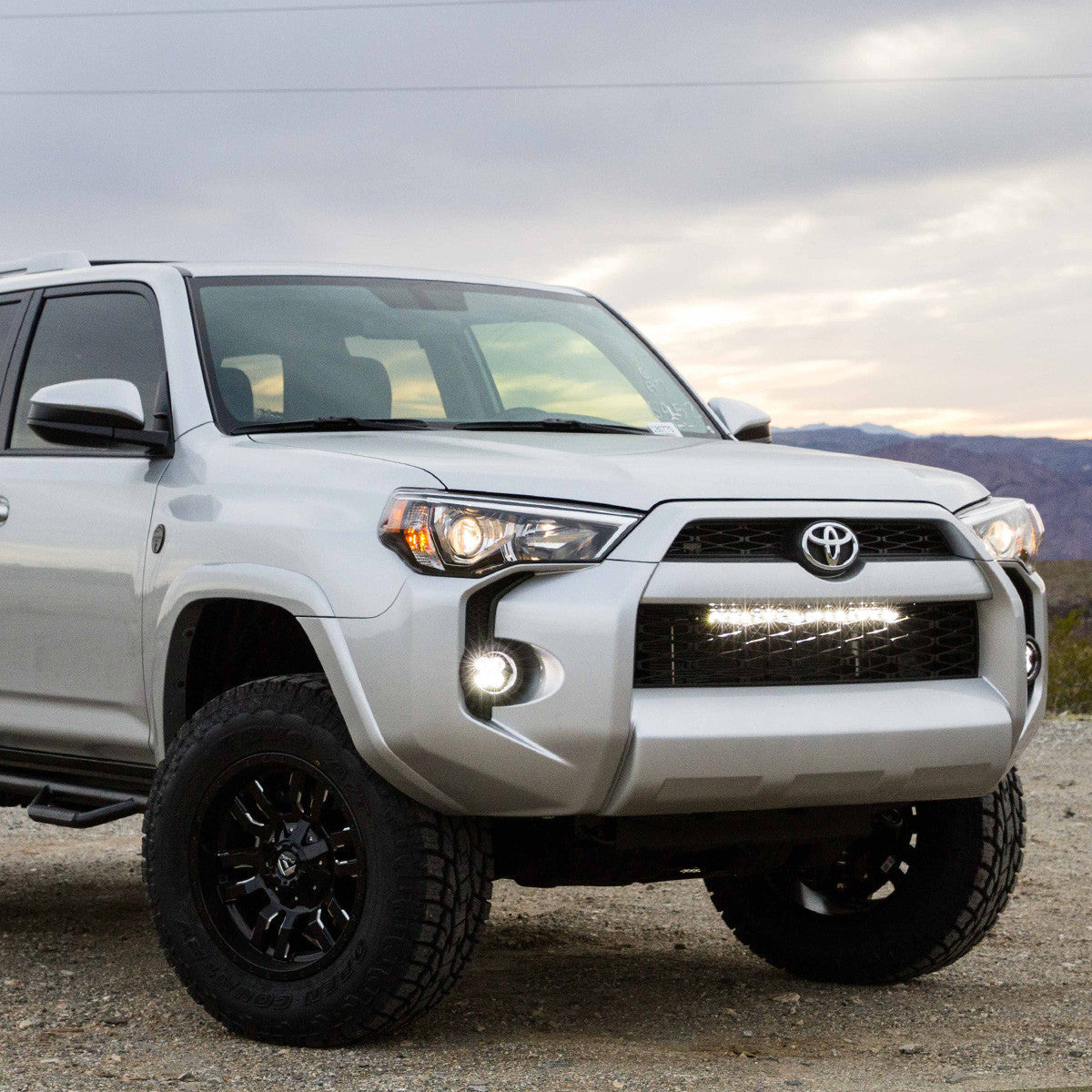 14-18 Toyota 4Runner S8/OnX6+ 30 Inch Grille Lower Light Kit - Baja Designs